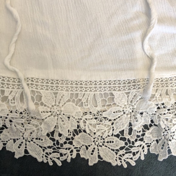 Lovely cold shoulder H&M cute white top size 4 - Picture 4 of 6